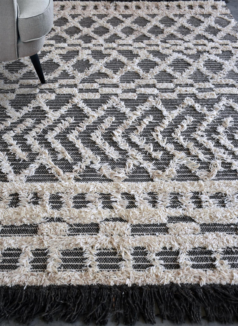 Tassel Tufted Wool Rug
