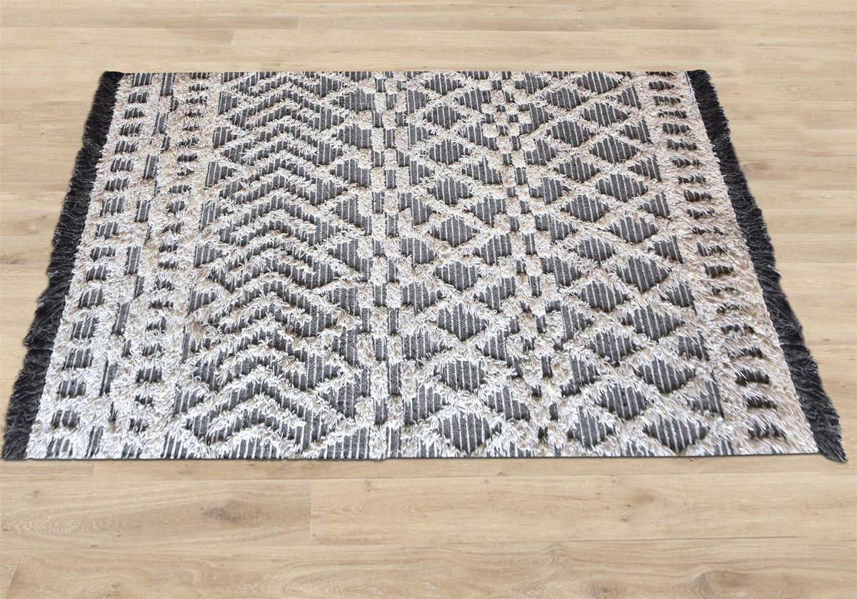 Tassel Tufted Wool Rug