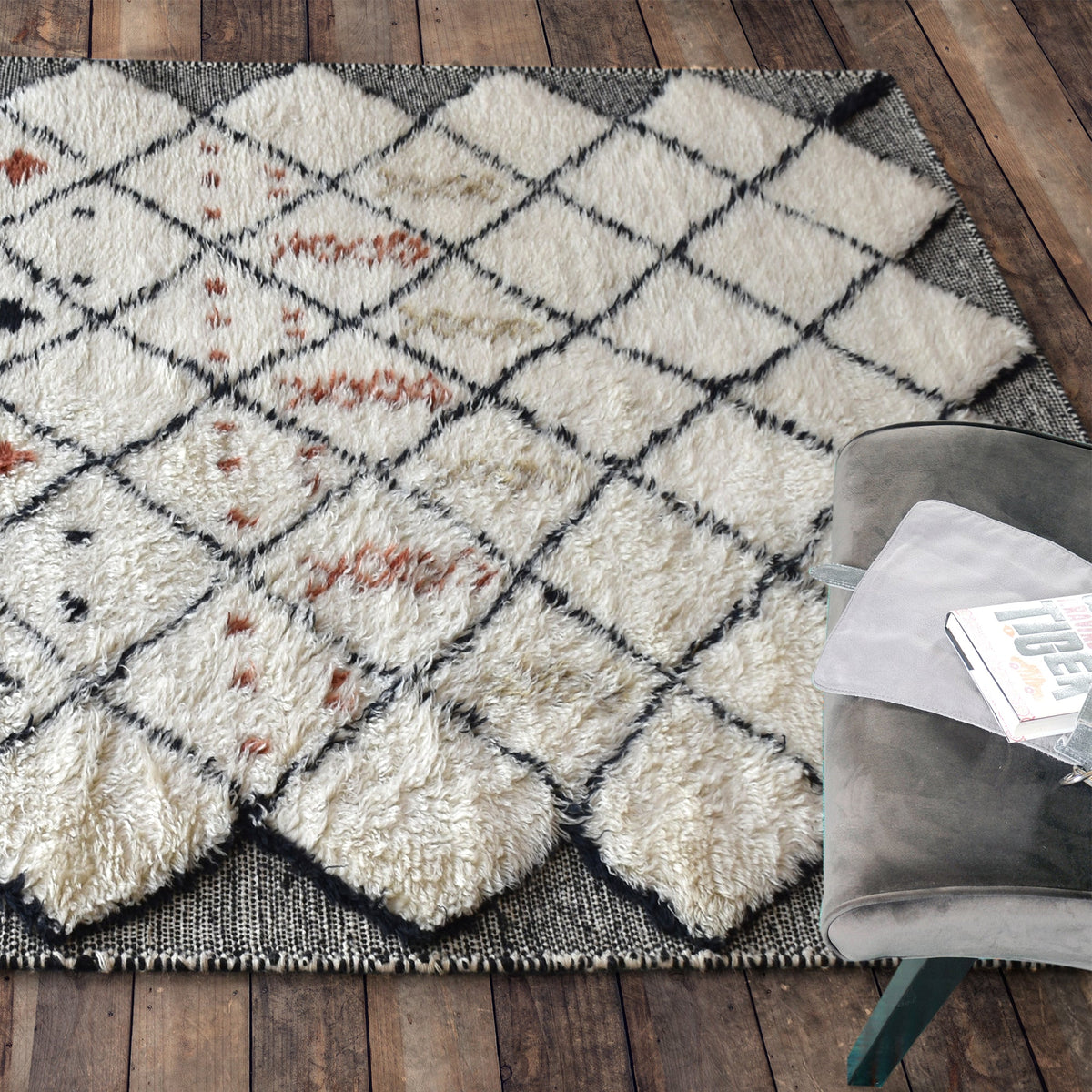 Agate Hand-Knotted New Zealand Wool Rug